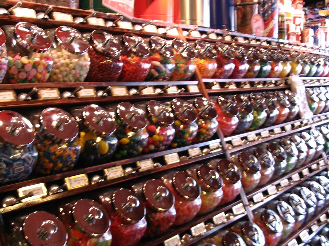 Mom & Popcorn-麦金尼必去景点