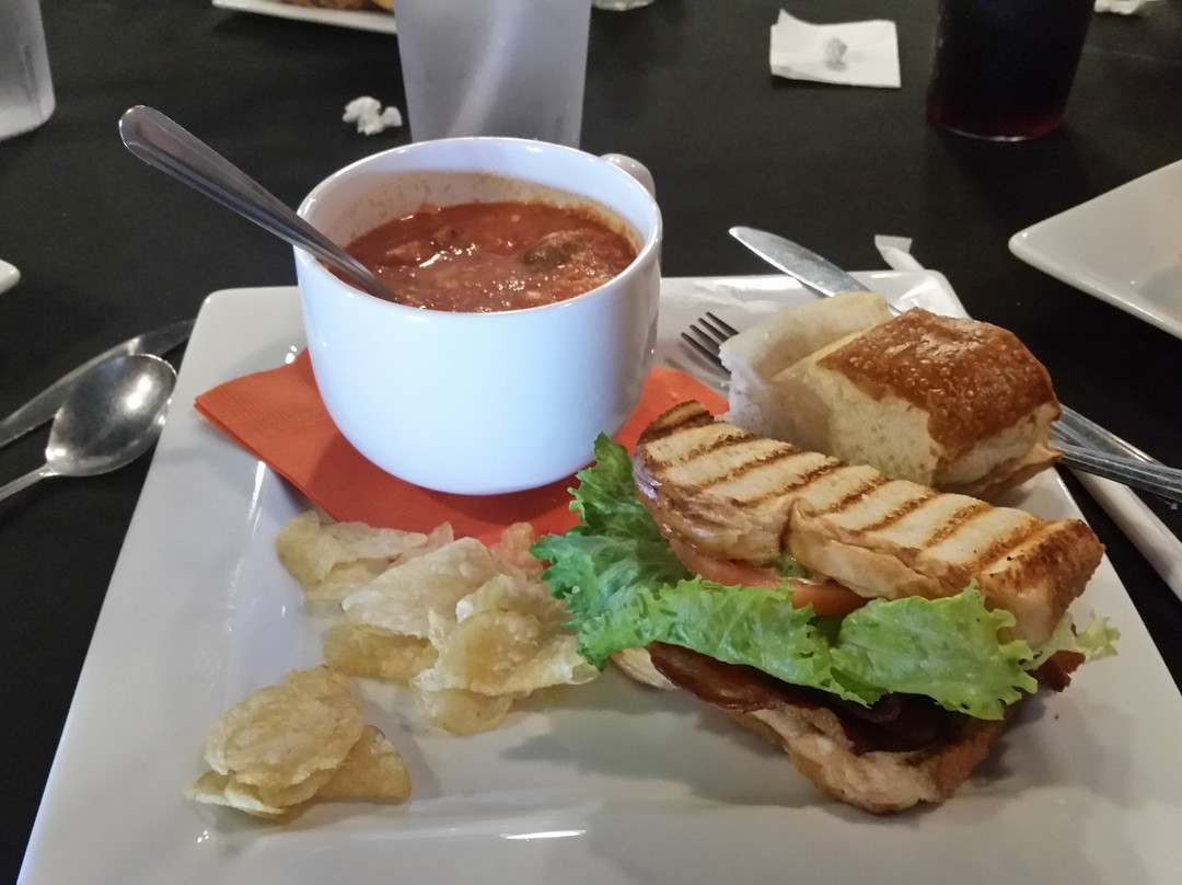 Jeffersonville餐馆和美食-Orange Clover Kitchen and More