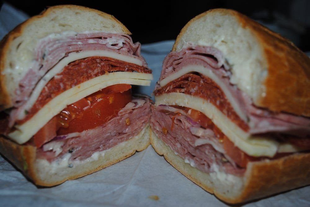 康科德餐馆和美食-Luigi's Italian Delicatessen