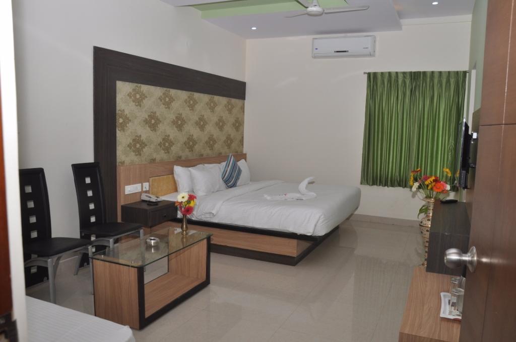 Sri Vaari Residency-官方
