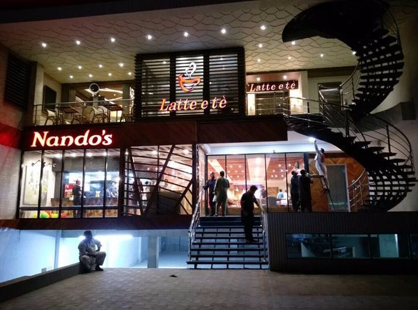 Faisalabad餐馆和美食-Nando's