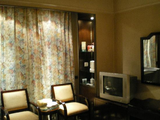 红旗大饭店主图