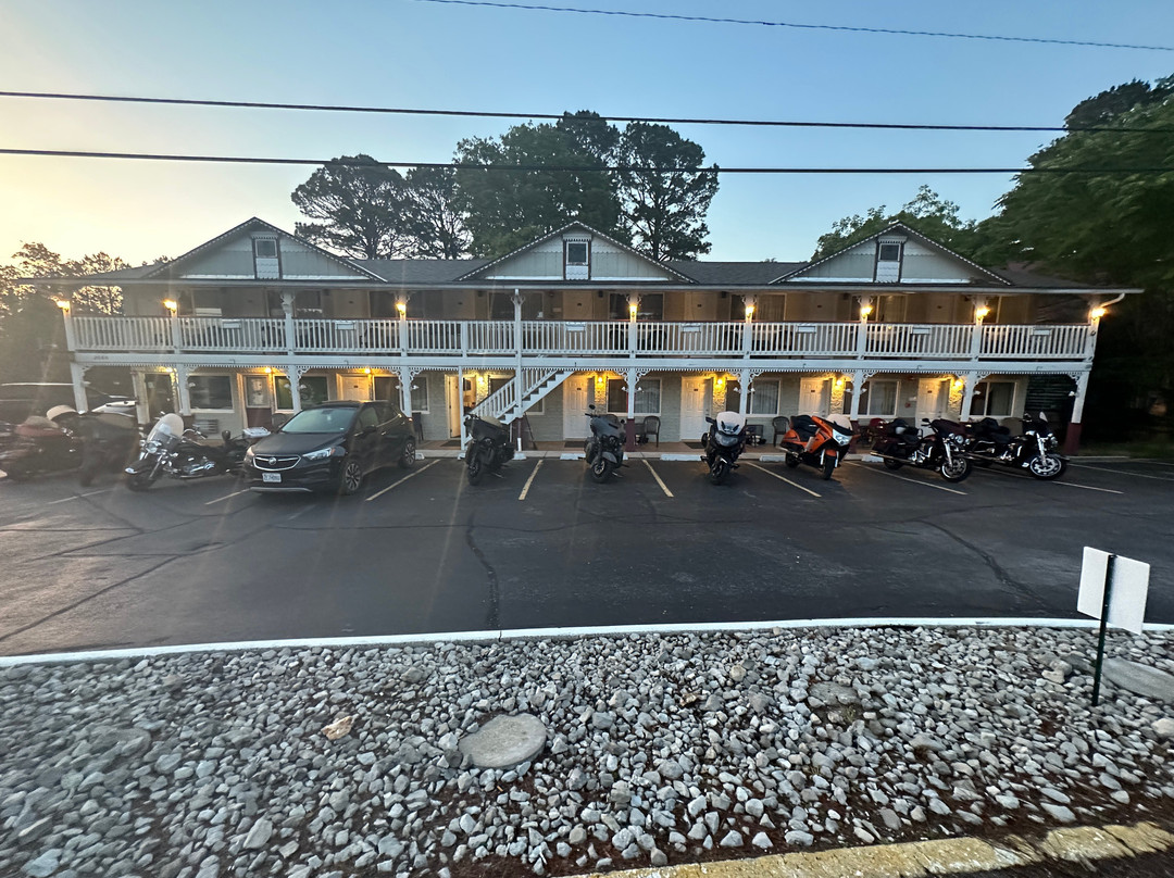 The Trails Inn主图