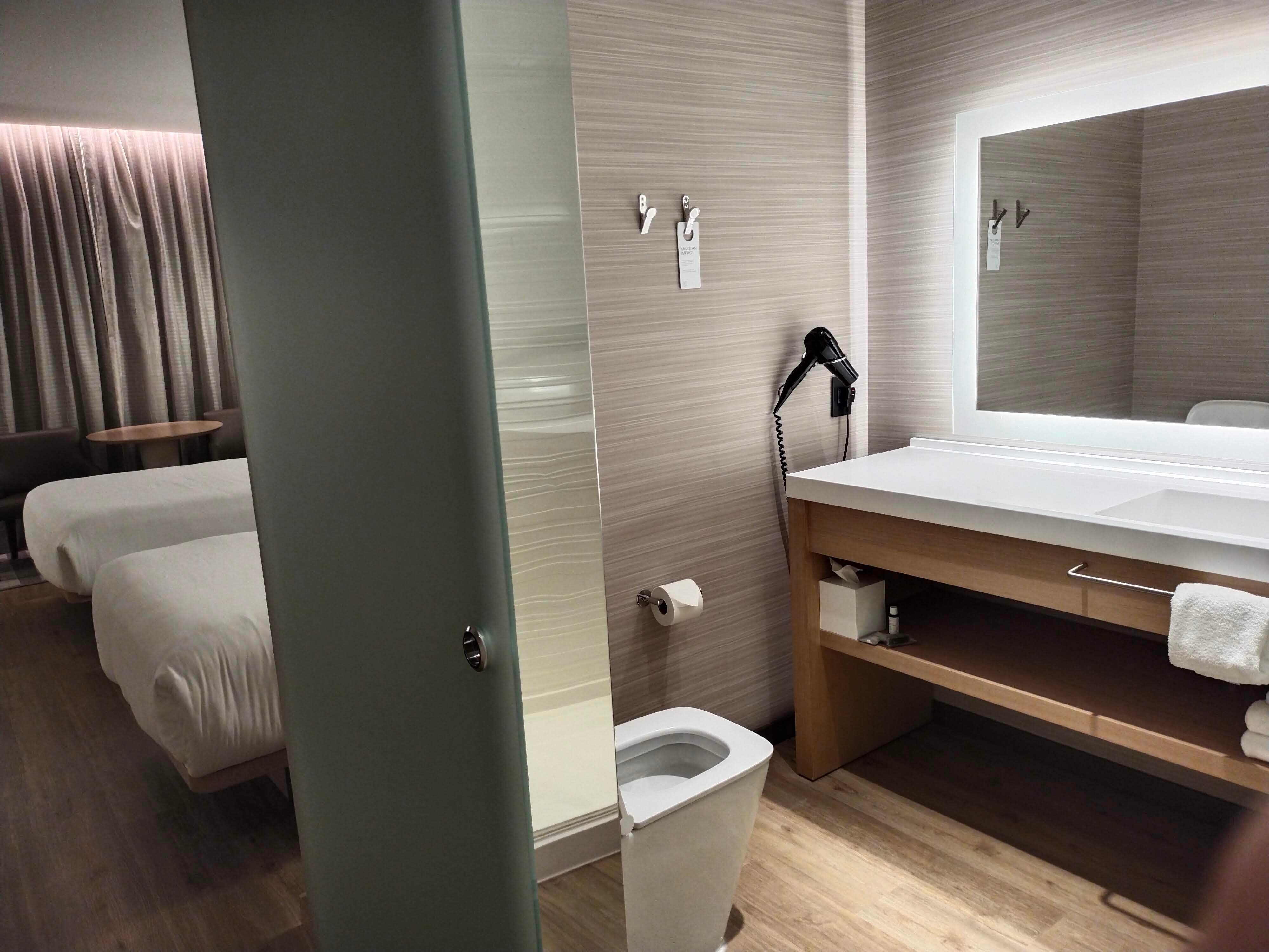 AC Hotel Dallas Frisco-浴室
