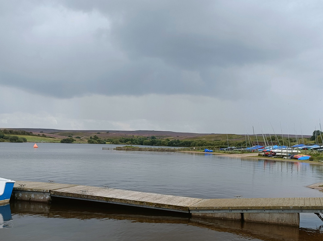 Scaling Dam Reservoir景点图片