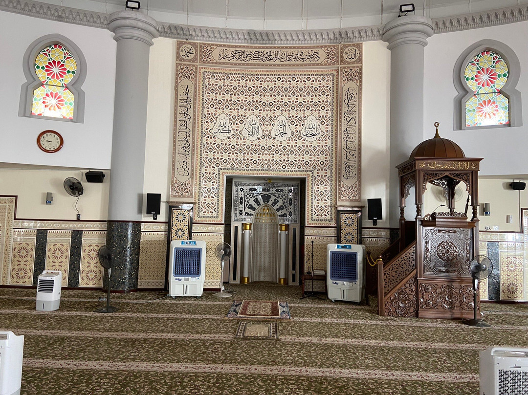 The Floating Mosque-丹容武雅必去景点