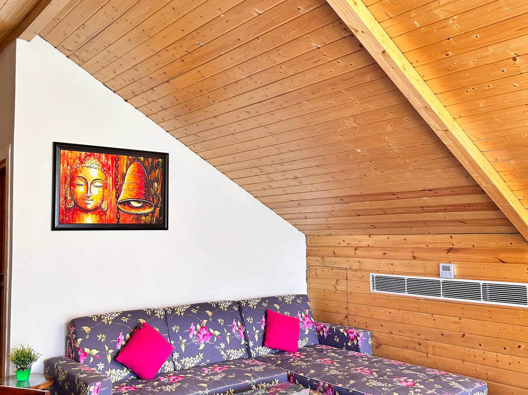 The Whitestone Resorts主图