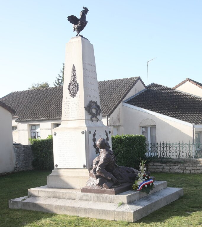 Monument aux morts de Chaudenay-Chaudenay必去景点