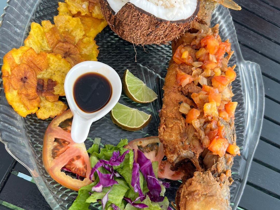 Sister Moon Hotel主图