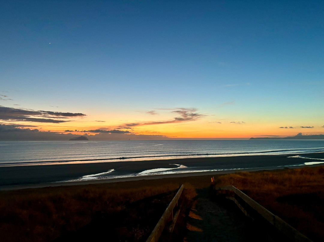 Ruakaka Beach景点图片