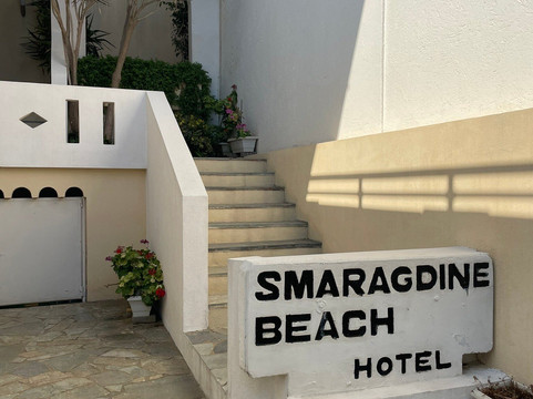Smaragdine Beach Hotel主图