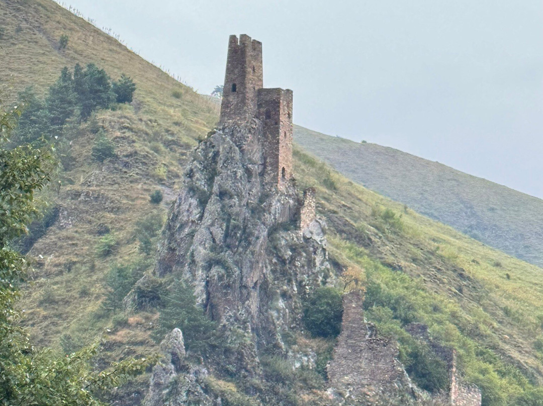 Tower Complex Vovnushki-Dzheyrakh必去景点