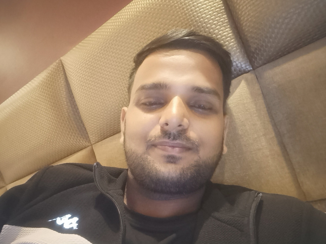 苏拉特洛兹广场酒店、主图