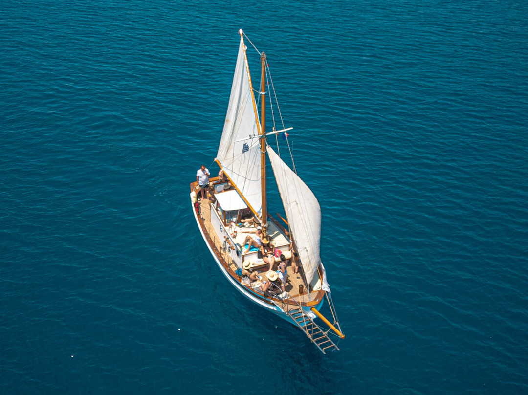 Oianthi Cruises