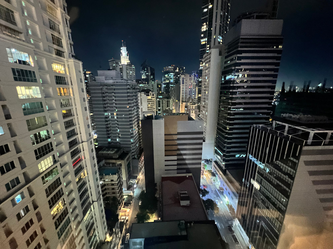 Somerset Central Salcedo Makati主图