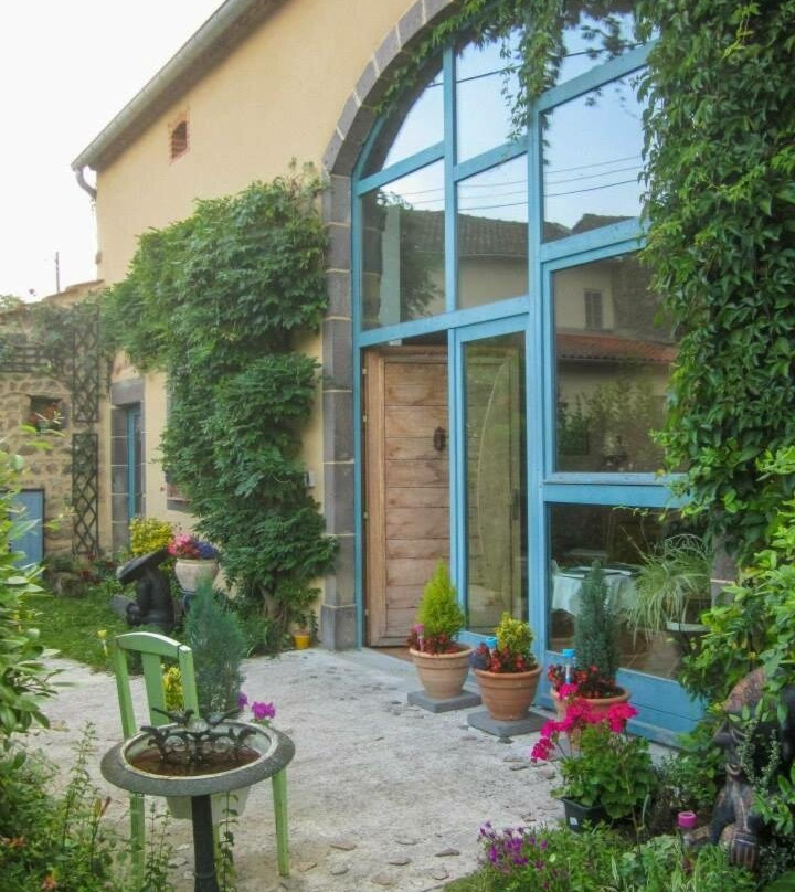 Chambres D'hôtes Le Peyroux主图