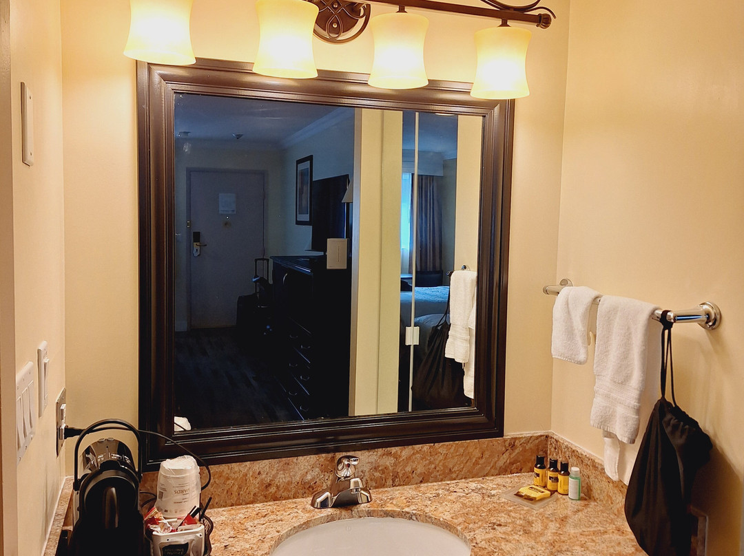 Best Western Plus Burnaby Hotel主图