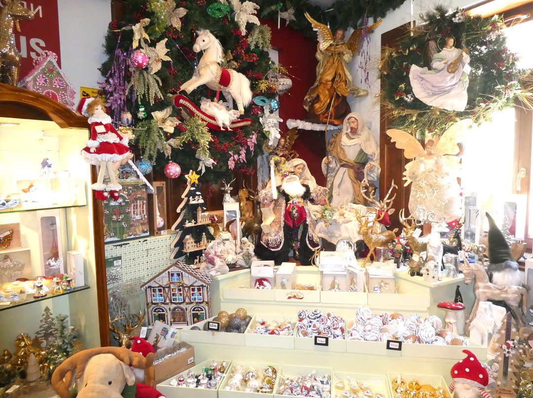 Hubay House - Christmas Exhibition and Salon景点图片