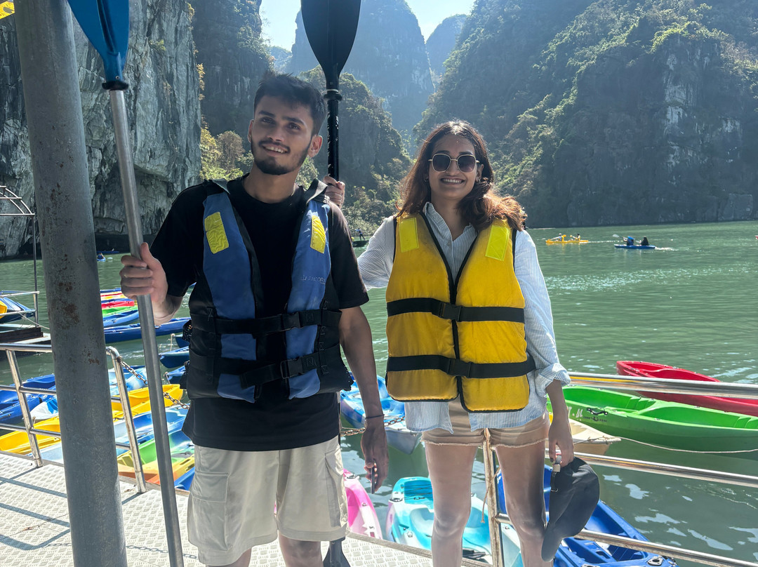 Queen Cruise - Ha long Bay