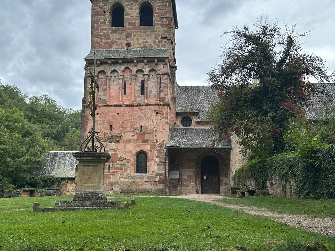 Eglise Saint Pierre de Bessuéjouls-Espalion必去景点