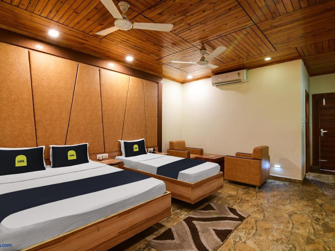 Townhouse Gorumara Jungle Resort