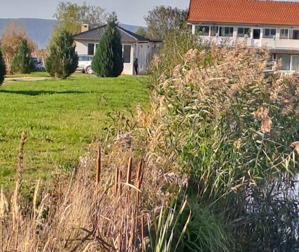 La Izvoare Pensiune-Păstrăvărie