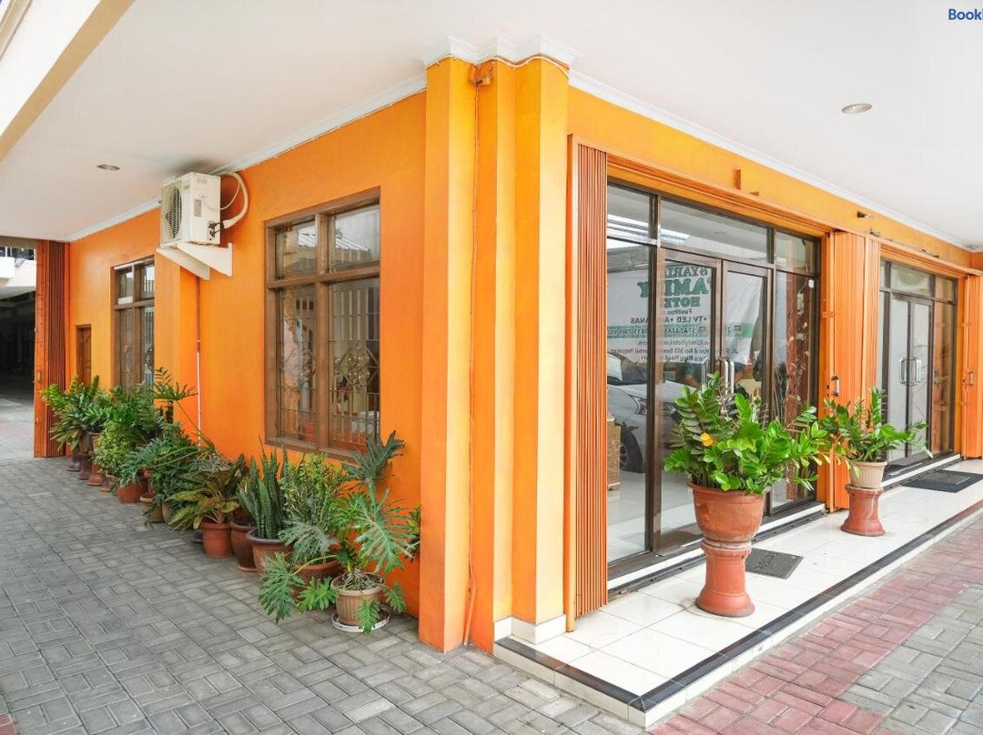 RedDoorz Plus @ Jalan Parangtritis 2