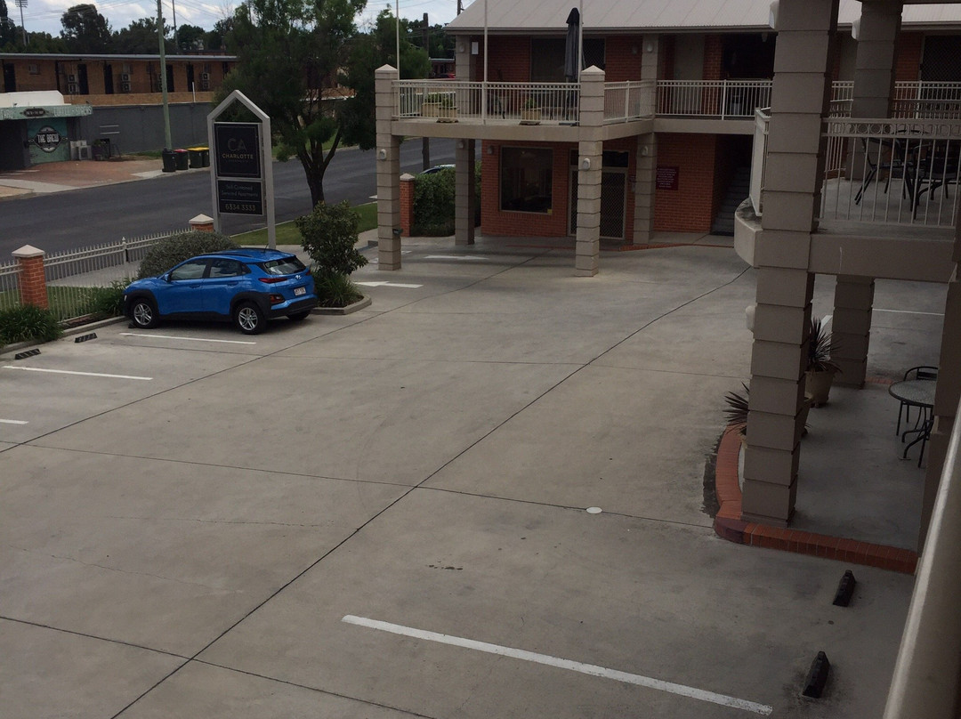 Littomore Suites Bathurst主图