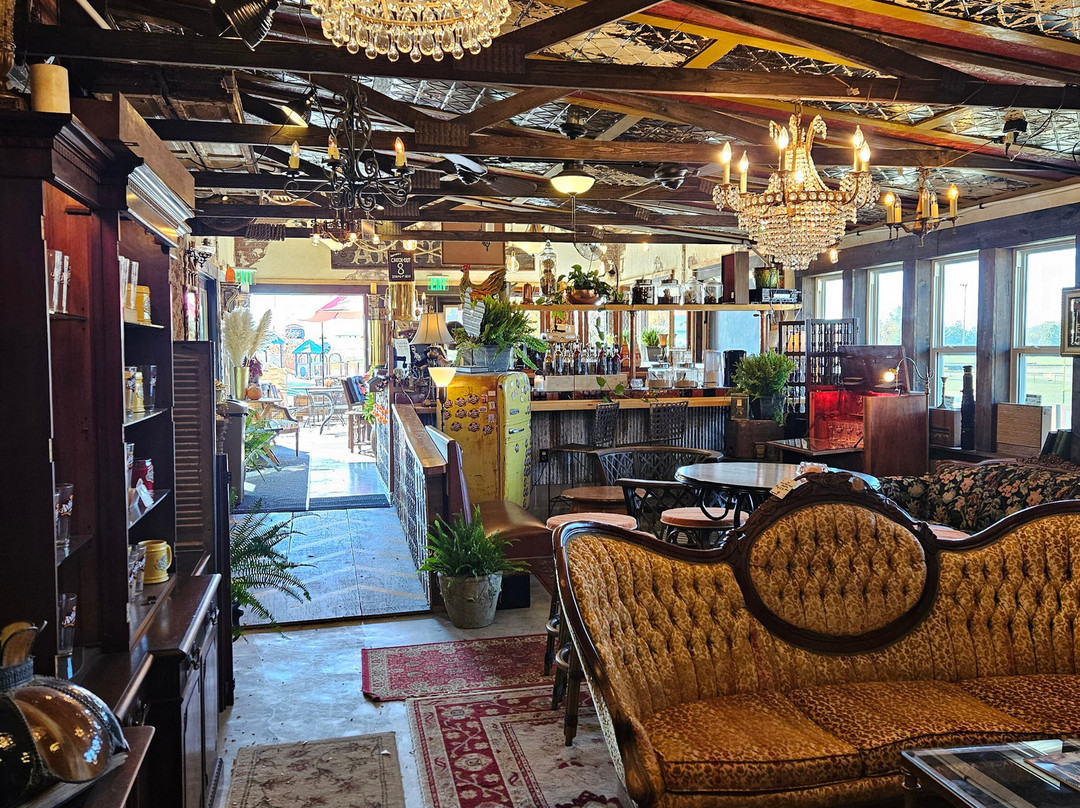 Elizabeth's Grand Antique Co.-Elizabeth必去景点