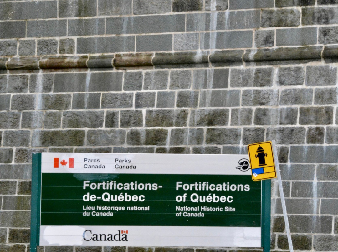 St. Louis Gate (Porte St. Louis)-魁北克市必去景点