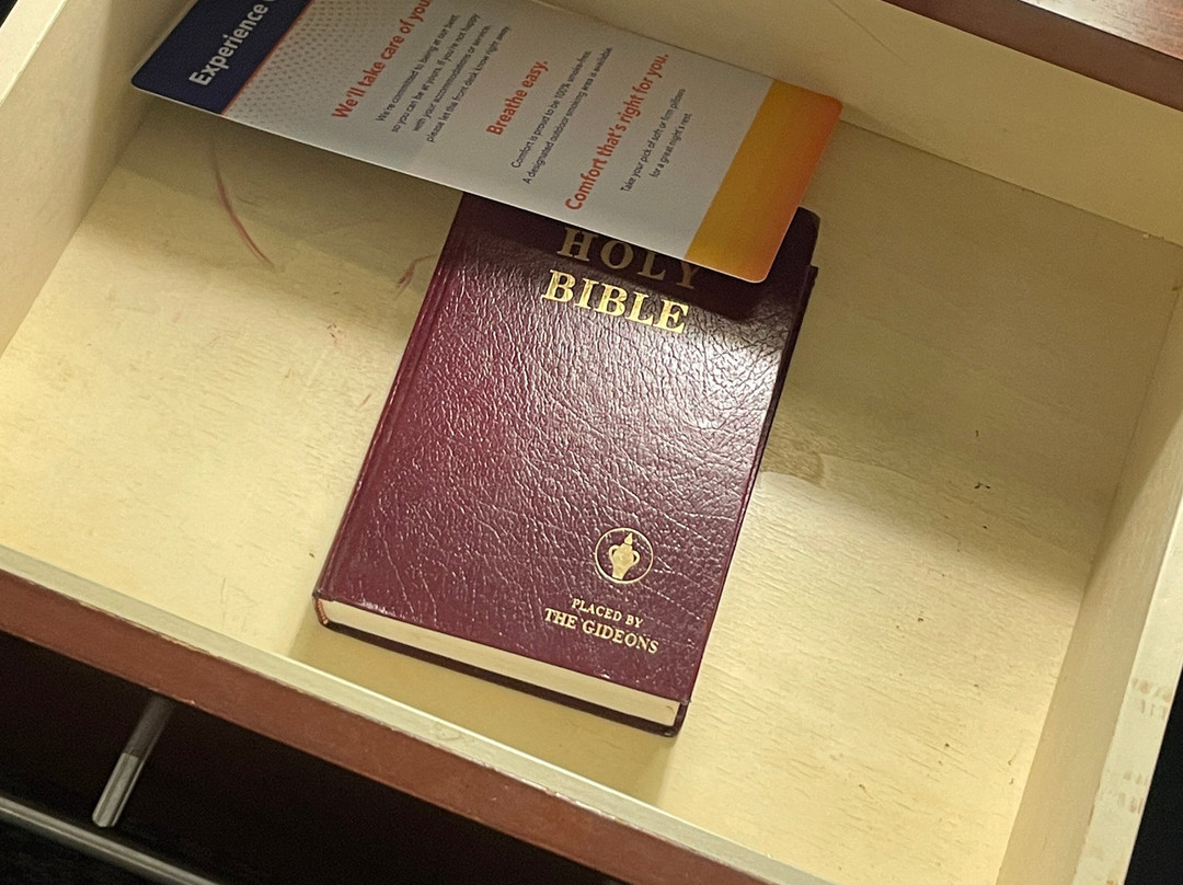 奥黑尔机场凯富套房酒店主图