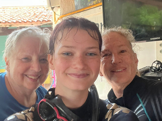 Aquanauts Dive Shop-阿范特拉斯港必去景点