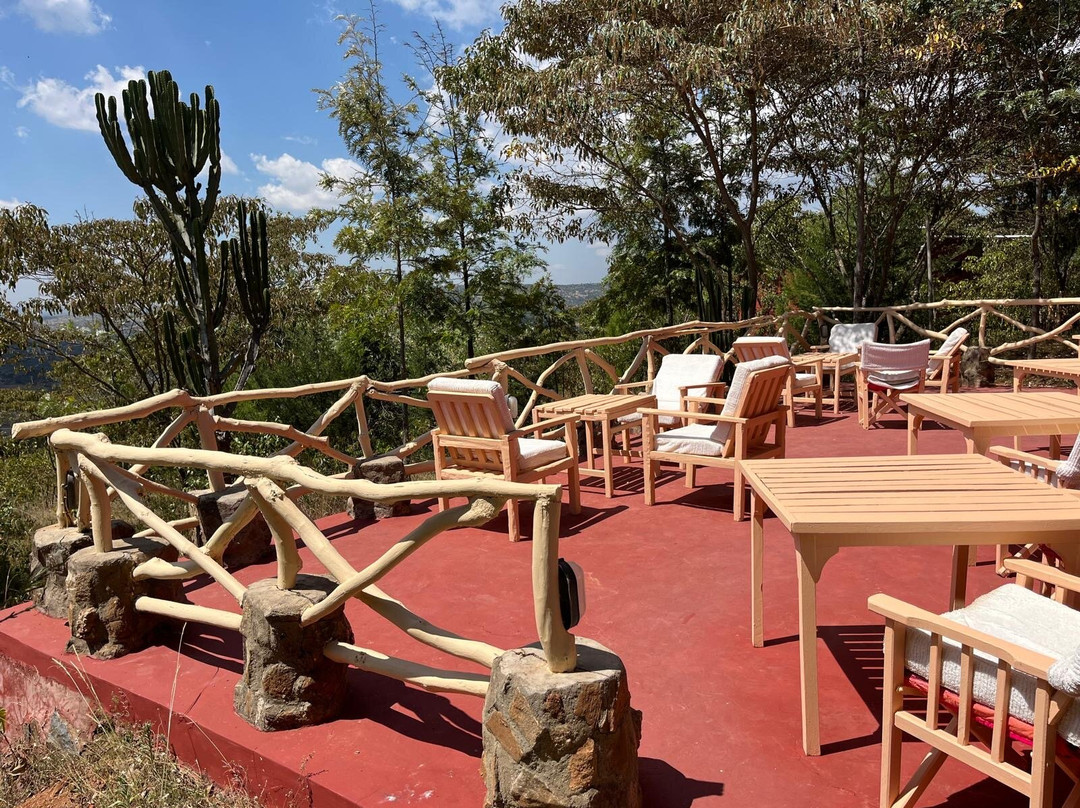 Ngari Hill Ecolodge主图