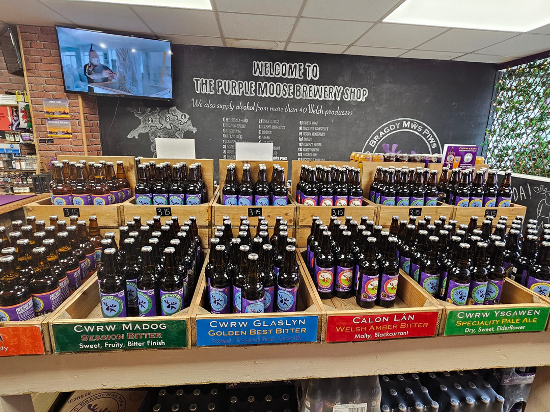 Purple Moose Brewery Shop-波特马多克必去景点