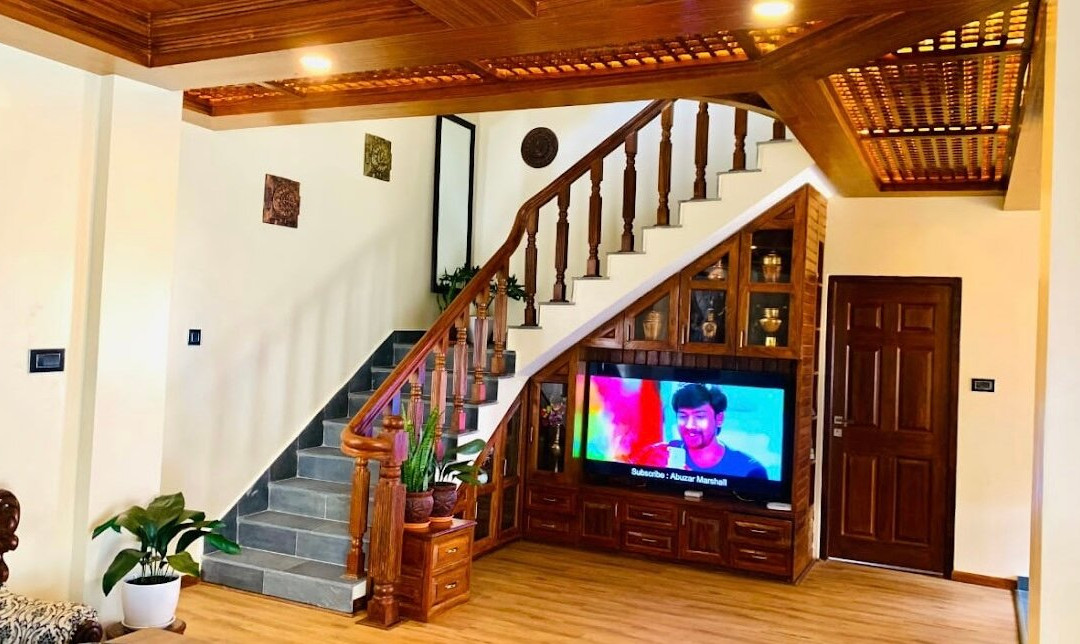 Dhichen Home