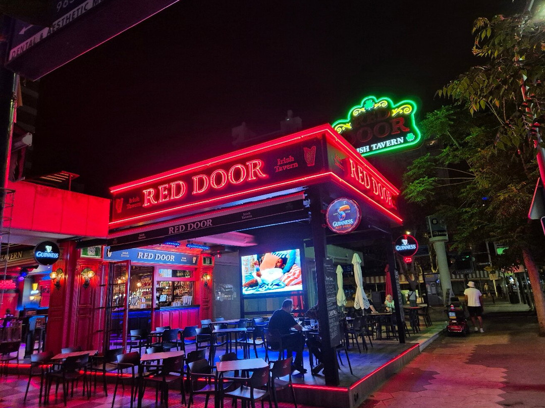 The Red Door Irish Tavern