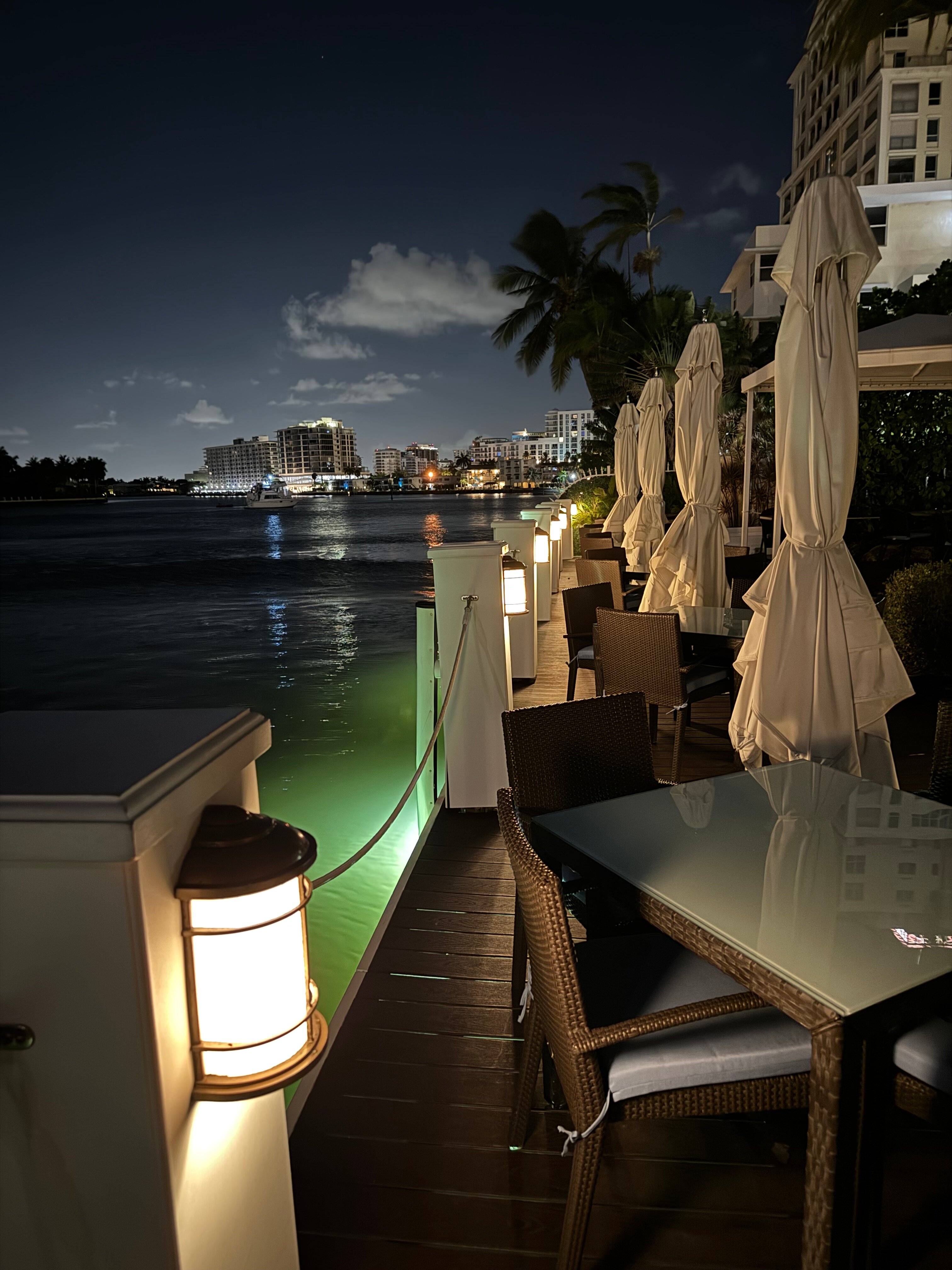 The Pillars Hotel & Club-官方