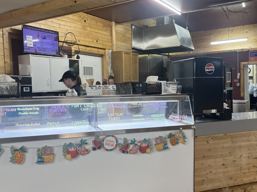 Bear Country Inn and Suites主图