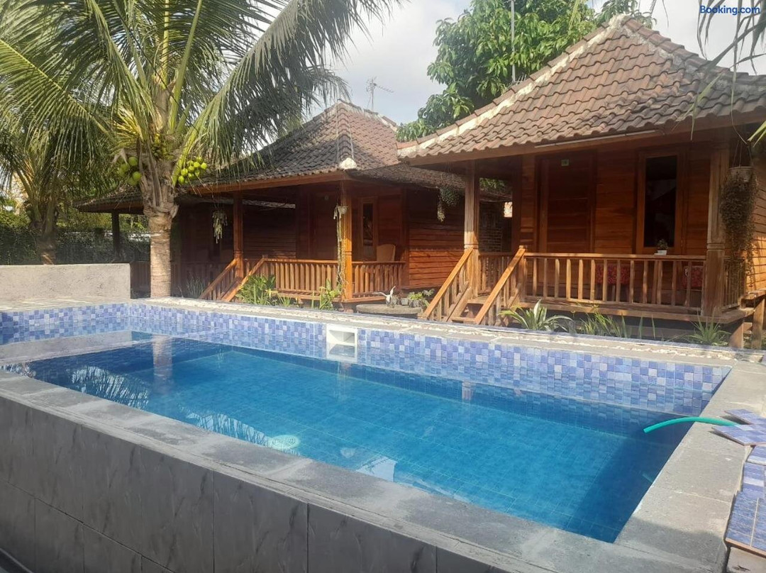 Pondok Elen Mandalika 001