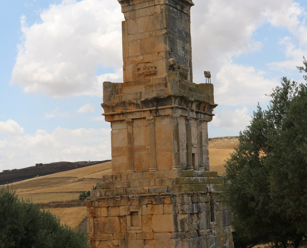 Mausoleo Punico-libico-Teboursouk必去景点