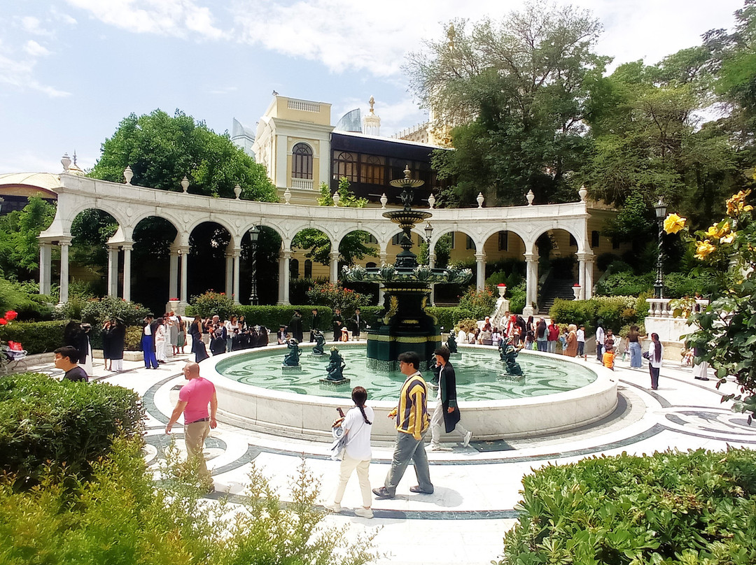 Philharmonic Fountain-巴库必去景点