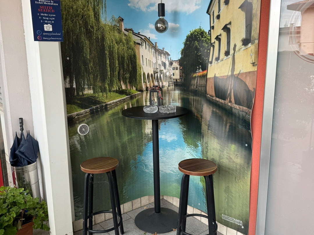 美扎鲁那酒店主图
