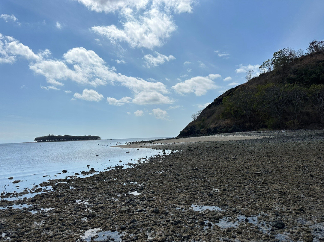 Elak Elak Beach-Desa Sekotong Barat必去景点