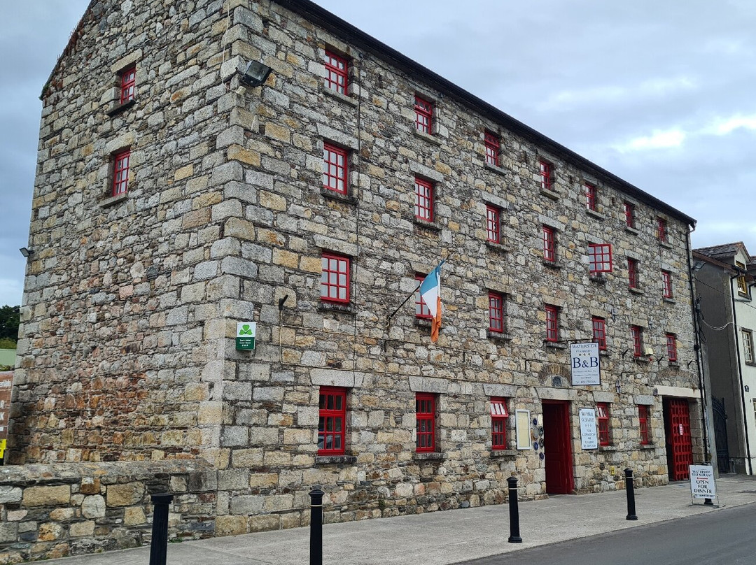 Waterside Guesthouse主图