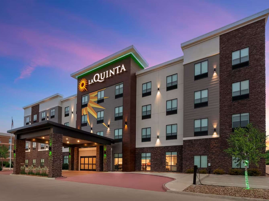 La Quinta Inn & Suites by Wyndham Coralville Iowa City