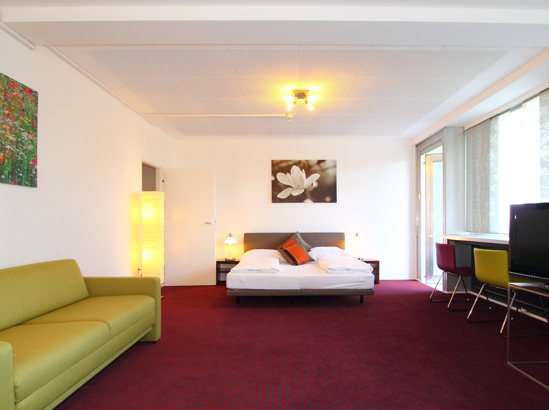 学院花园酒店主图