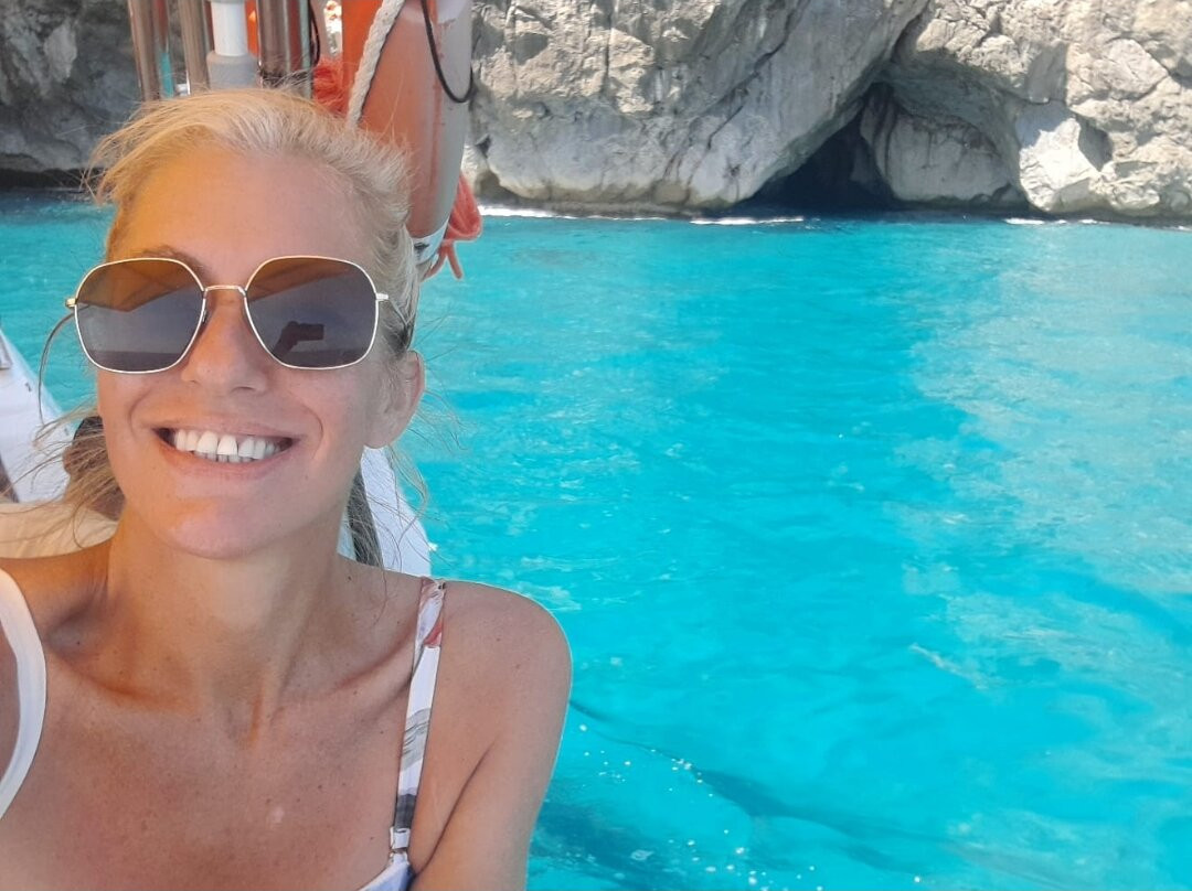 Cueva Azul-Cabrera必去景点