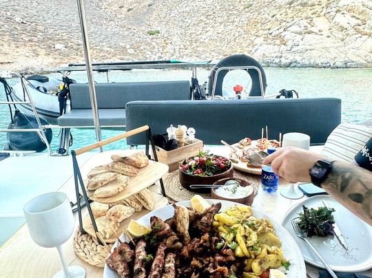 Eos Yachts | Catamaran Cruises Crete-伊拉克利翁必去景点