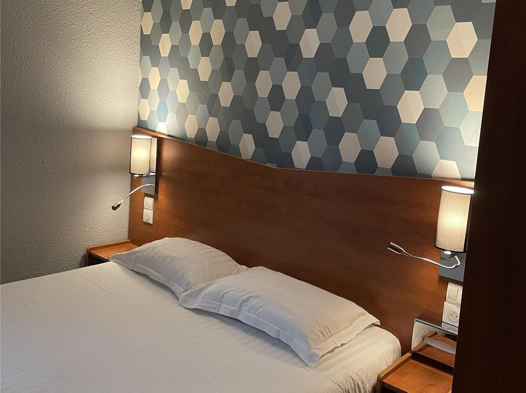 基里亚德布丽芙加拉德中央酒店主图