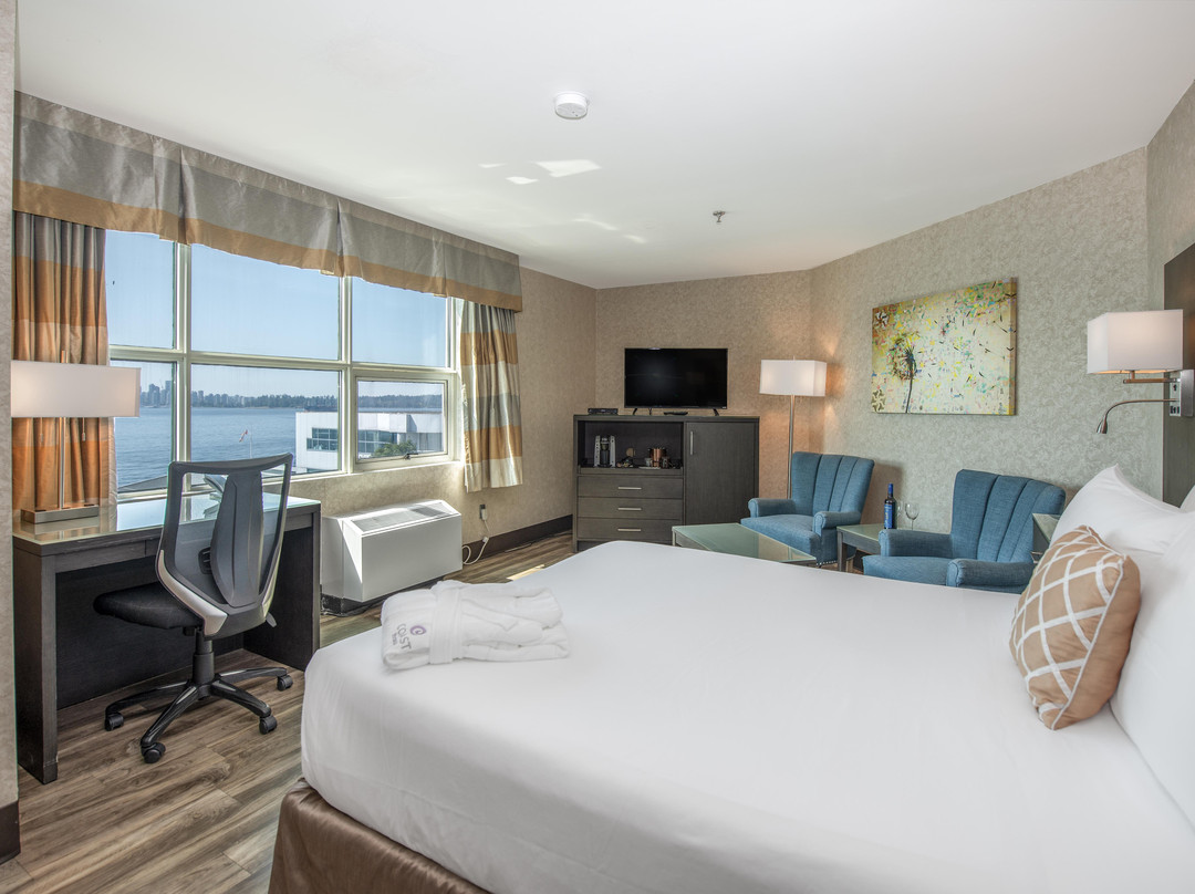 兰斯道码头酒店主图